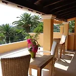 Spiti Nikos Aparthotel 3*