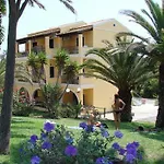 Aparthotel Spiti Nikos 3*