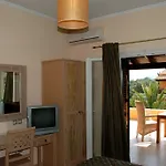 Spiti Nikos 3*