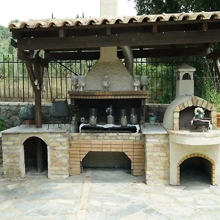 Spiti Nikos 3*