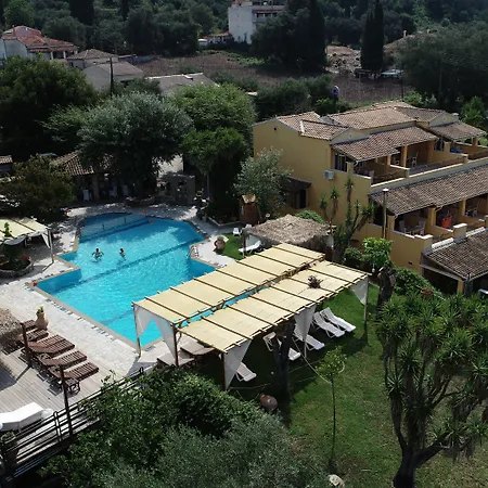 Spiti Nikos Aparthotel 3*