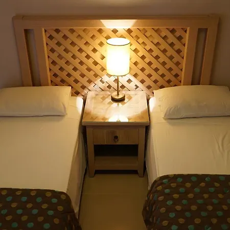 Spiti Nikos Aparthotel Danilia