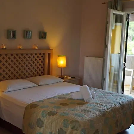 Spiti Nikos 3*