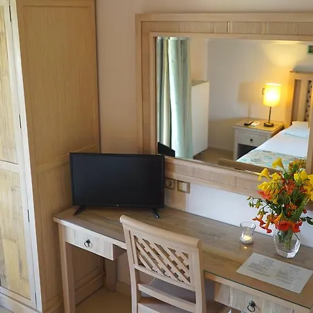 Spiti Nikos 3*
