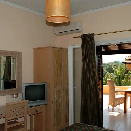 Spiti Nikos 3*
